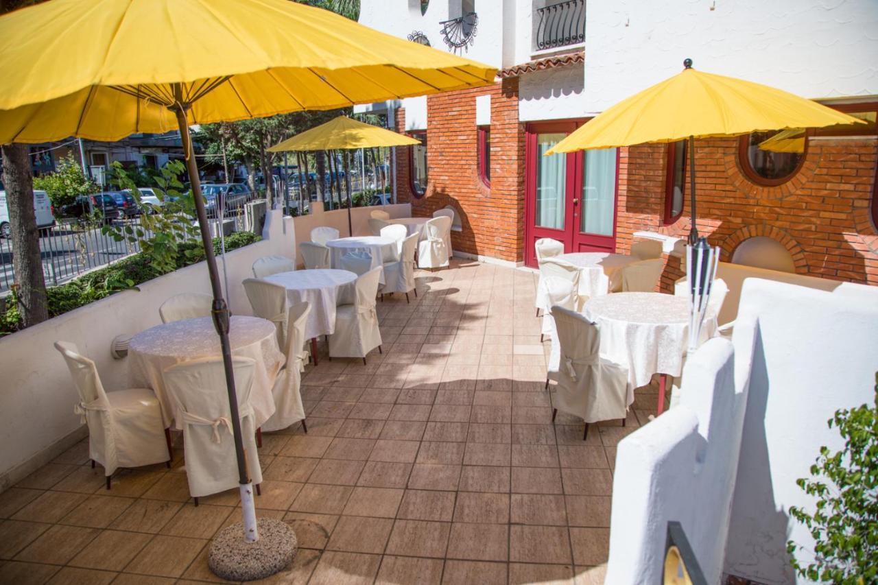 Assinos Palace Hotel Giardini Naxos Eksteriør bilde