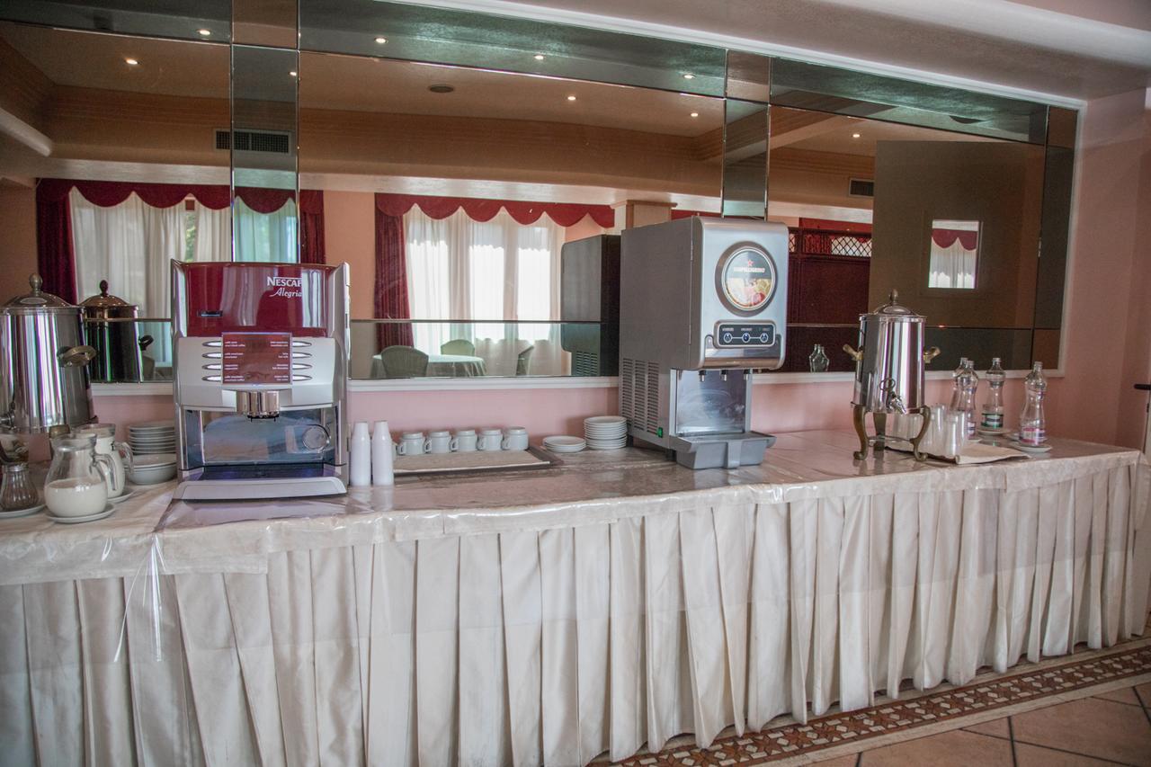 Assinos Palace Hotel Giardini Naxos Eksteriør bilde