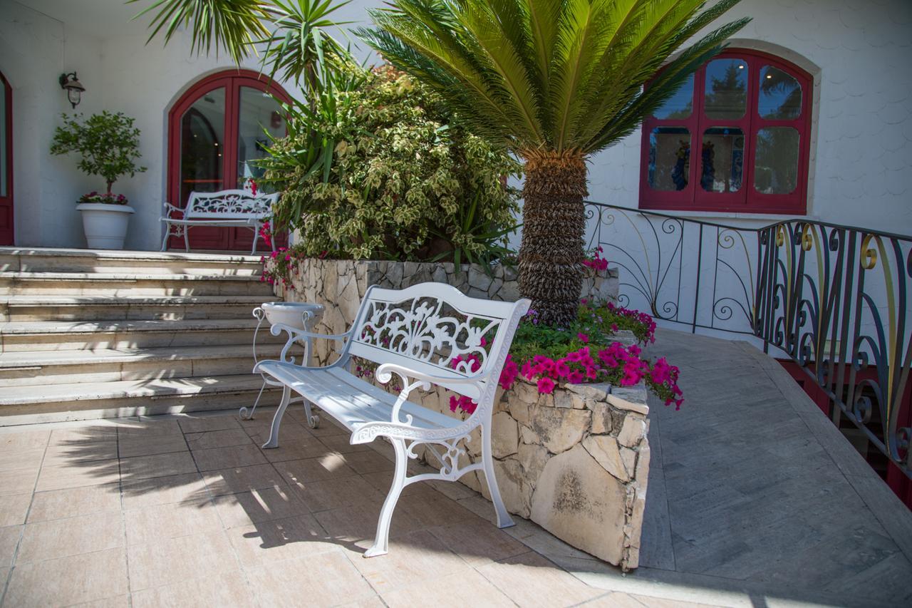 Assinos Palace Hotel Giardini Naxos Eksteriør bilde